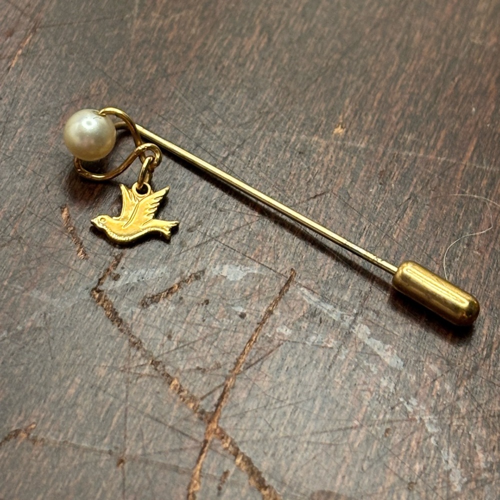 Vintage dangling flying dove and faux pearl stick lapel pin